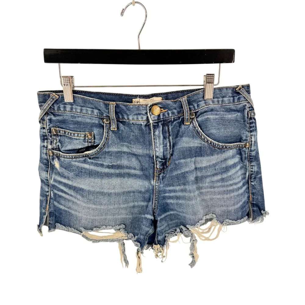 Free People Denim Shorts Y2K Blue Size 29 Distressed Raw Hem Cutoff Boho Summer